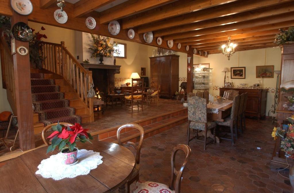 Bed and Breakfast Au Fond De La Cour Veyre-Monton Екстер'єр фото