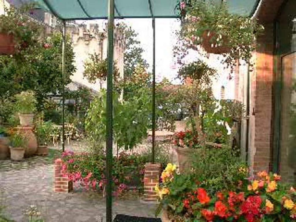 Bed and Breakfast Au Fond De La Cour Veyre-Monton Екстер'єр фото