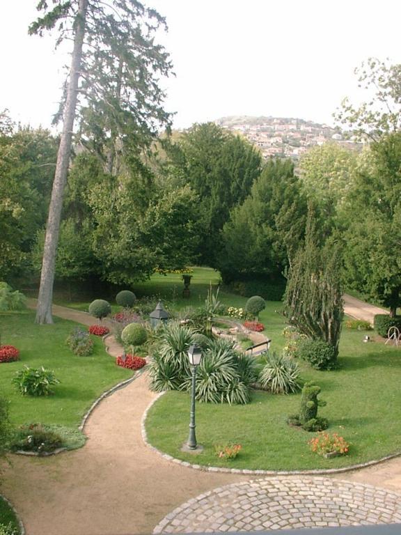Bed and Breakfast Au Fond De La Cour Veyre-Monton Екстер'єр фото